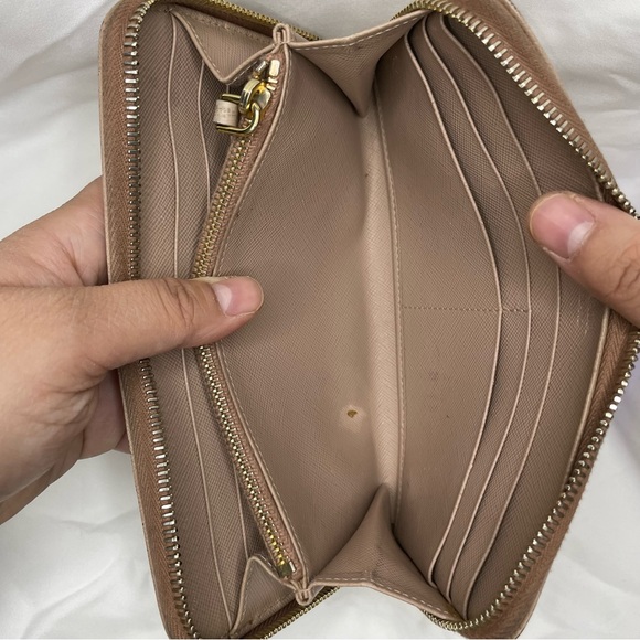 SOLD Prada Saffiano Metal Zippy Wallet - Picture 16 of 16